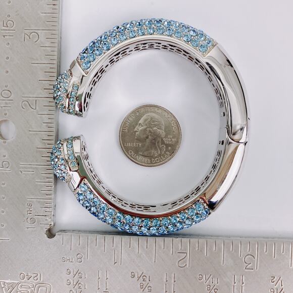 HSN Signed Joan Boyce Pavé Blue Crystal Silver Tone Hinged Cuff Bracelet Size 7 - Picture 11 of 15
